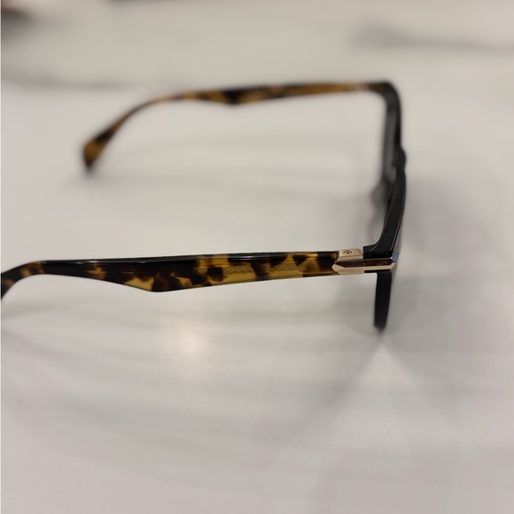 RAG & BONE
Men's Black Square Sunglasses - Picture 8 of 10